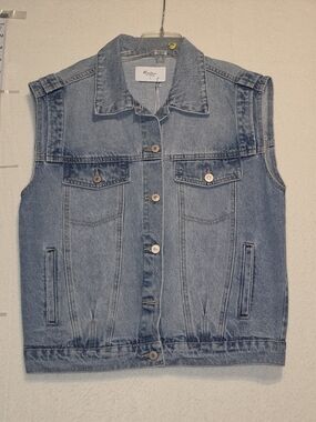 KanCan Light Blue Denim Sleeveless Vest